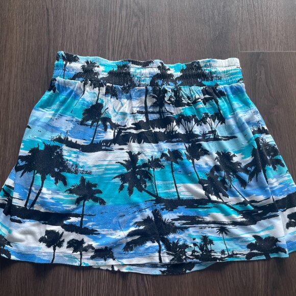 Garage Palm Tree Mini Skirt - Picture 4 of 4